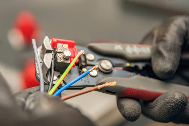 Best Best Electricians Near Me  in Oakland, MO